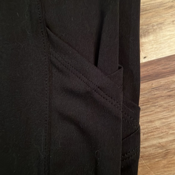 New with tag. Size medium petite Lou and grey the loft boot cut legging - Picture 3 of 3